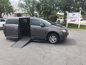 2016 honda odyssey grey main pic