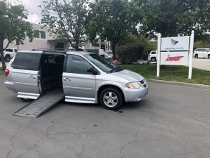 2007 dodge caravan grey main pic