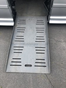 2007 dodge caravan grey ramp e1559243014130