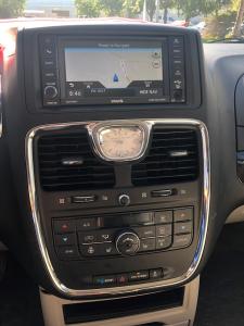 2015 Chrysler T C tour L white russell NAV