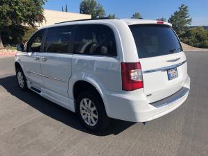 2015 Chrysler T C tour L white russell left back