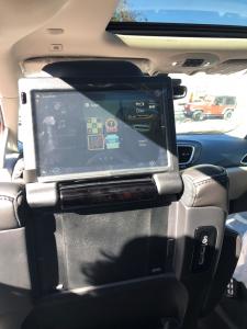 2019 chrysler limited back seat DVD