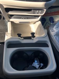 2019 chrysler limited cup holder 2